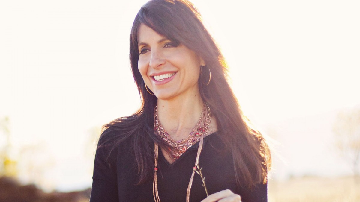 Lioness Arising with Lisa Bevere